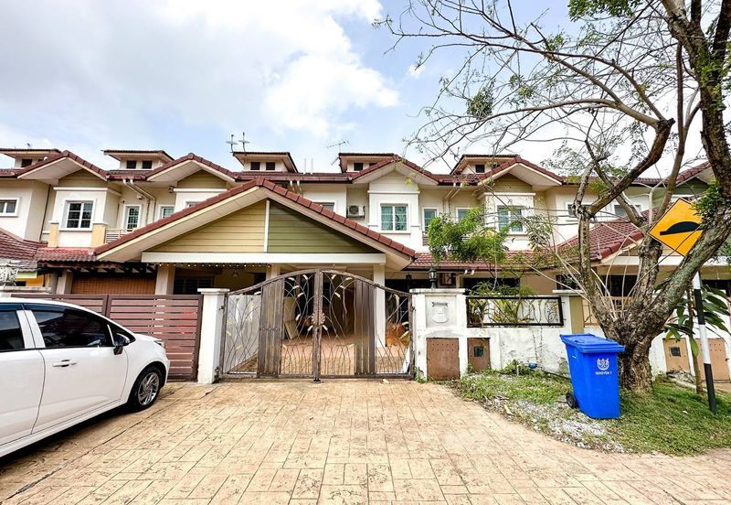 Kristal Court, Seksyen 7