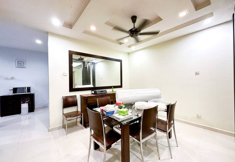 Kristal Court, Seksyen 7