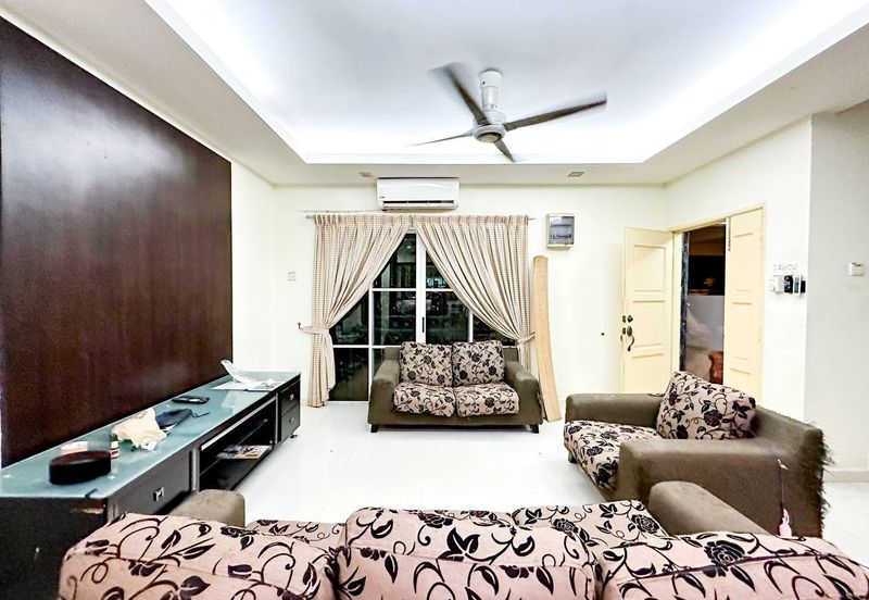 Kristal Court, Seksyen 7