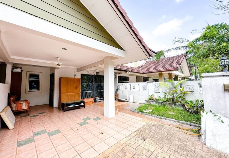 Kristal Court, Seksyen 7