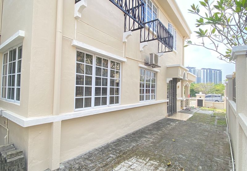 D’kayangan facing open south