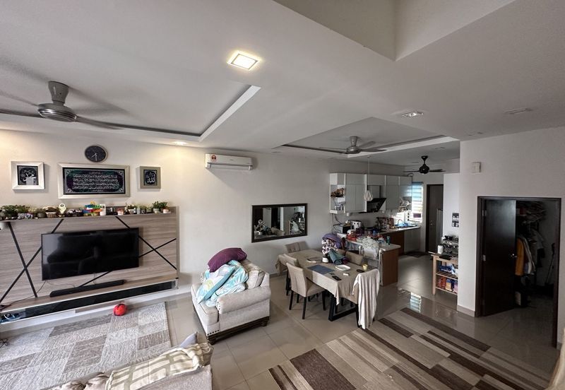 Pentas 6 @ Alam Impian