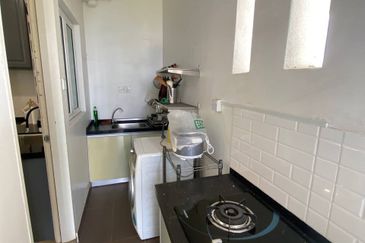 OPAL RESIDENSI CORNER UNIT