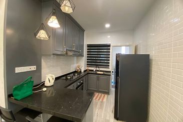 OPAL RESIDENSI CORNER UNIT