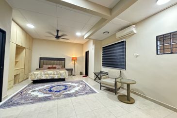 D’kayangan facing open south