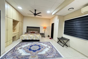 D’kayangan facing open south