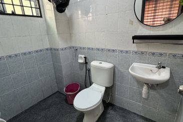 D’kayangan facing open south