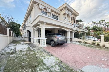 D’kayangan facing open south