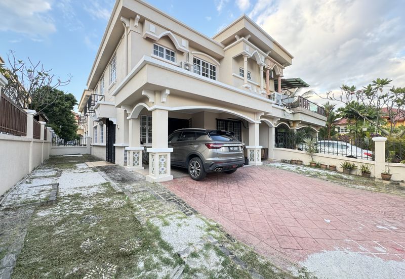 D’kayangan facing open south