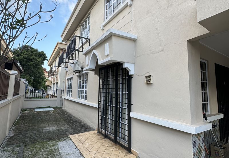 D’kayangan facing open south