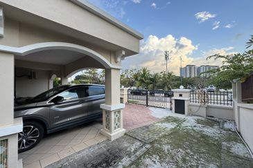 D’kayangan facing open south