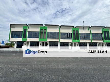 New shoplot facing main road, Selangor, 