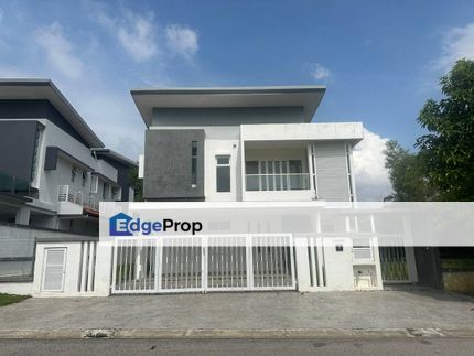 Spacious bungalow freehold, Selangor, Subang