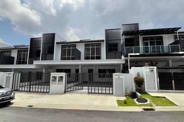 Iconia Garden Residence @ Taman Impian Emas