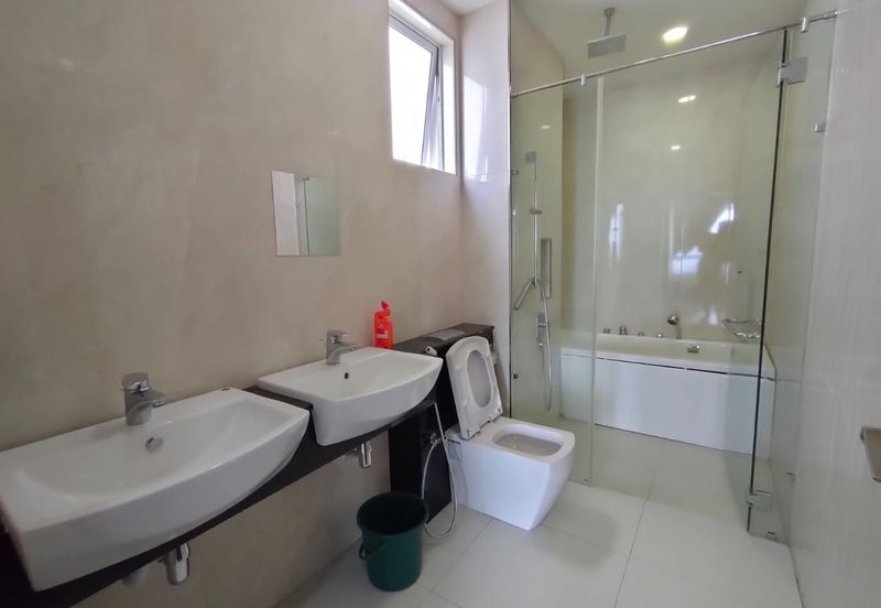 Paragon Suites @ CIQ