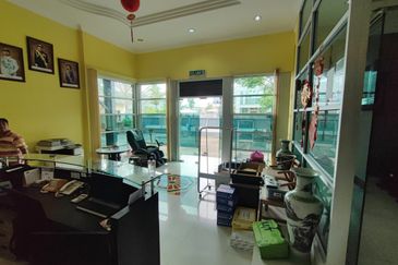 Nusa Cemerlang Industrial Park