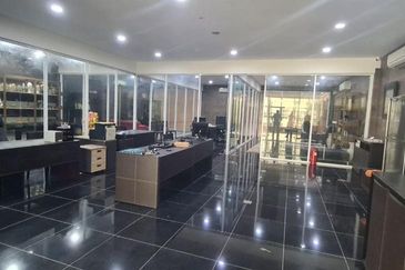 2 Storey Semi-Detached Factory at Nusa Cemerlang, Gelang Patah For Sale