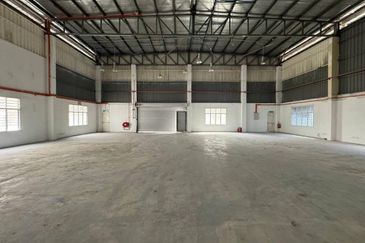 Detached Factory at Kempas Utama For Rent