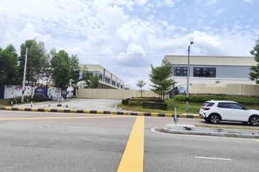 1.5 Storey Factory For Rent at Taman Perindustrian Jaya