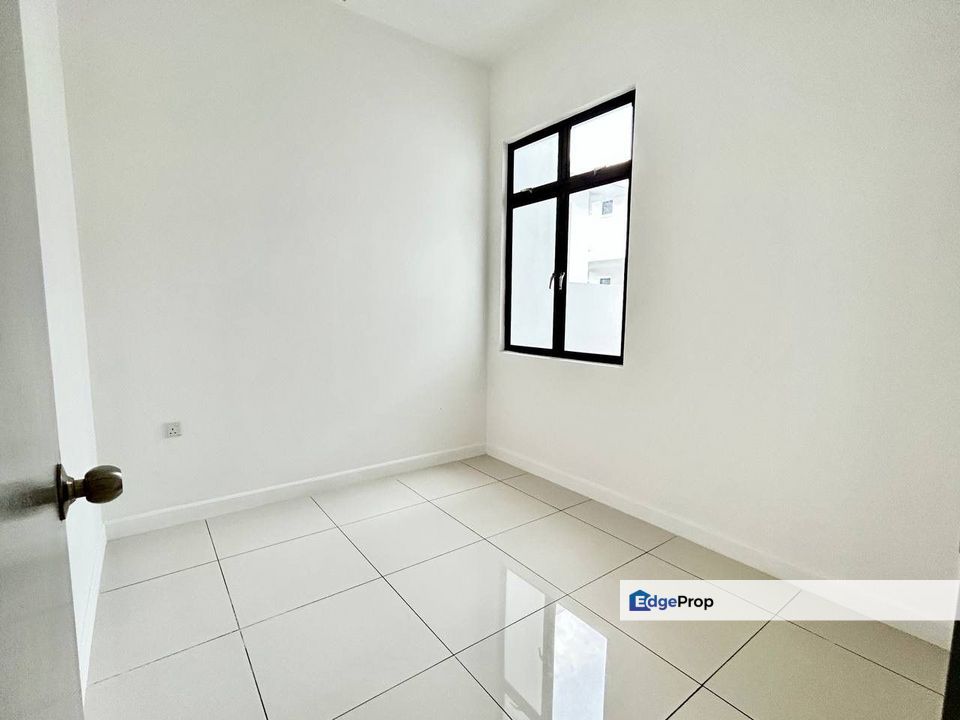 Double Storey Terrace at Bandar Dato Onn For Sale, Johor, Johor Bahru