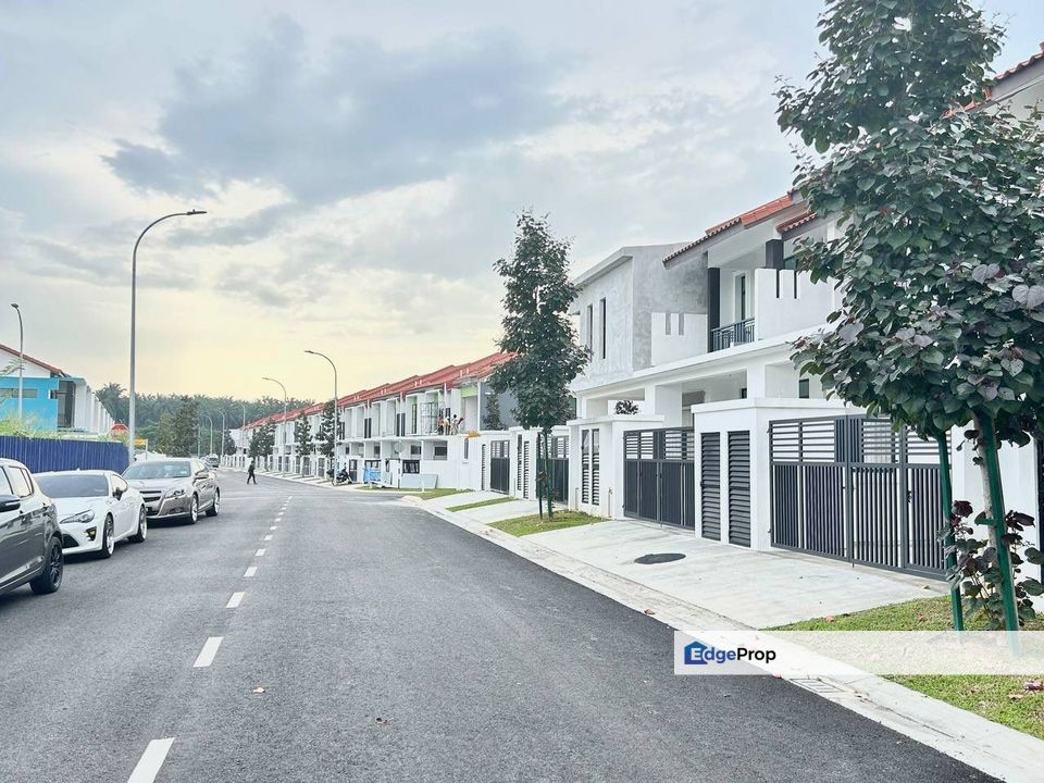 Double Storey Terrace at Bandar Dato Onn For Sale, Johor, Johor Bahru