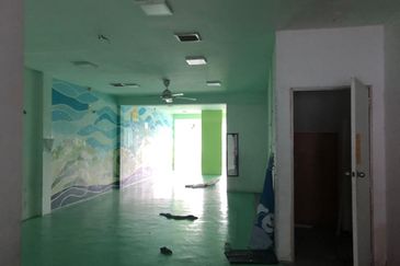 2.5 Storey Shop Lot at Kampung Baru Pandan For Rent