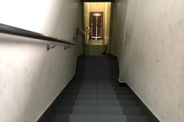 2.5 Storey Shop Lot at Kampung Baru Pandan For Rent