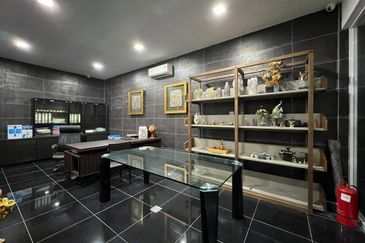 Nusa Cemerlang Industrial Park