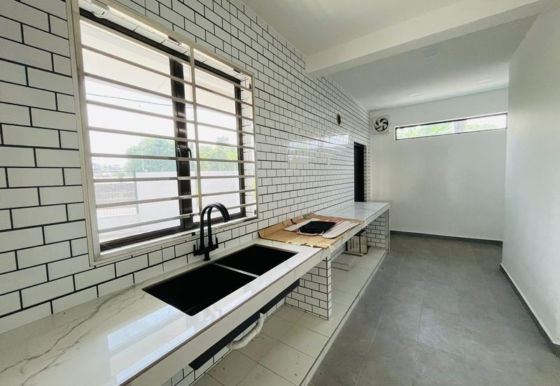 Double Storey Terrace House at Indahpura, Kulai (Jalan Teratai) For Sale