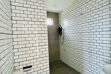 Double Storey Terrace House at Indahpura, Kulai (Jalan Teratai) For Sale