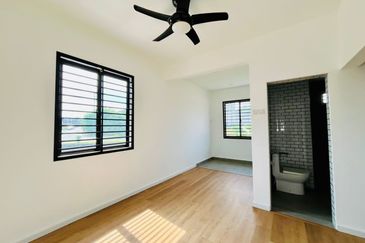 Double Storey Terrace House at Indahpura, Kulai (Jalan Teratai) For Sale