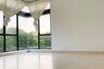 Maple Red, Adda Heights