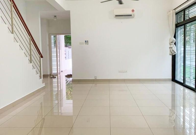 Maple Red, Adda Heights