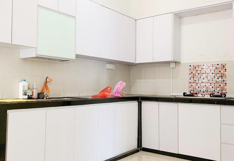 Maple Red, Adda Heights