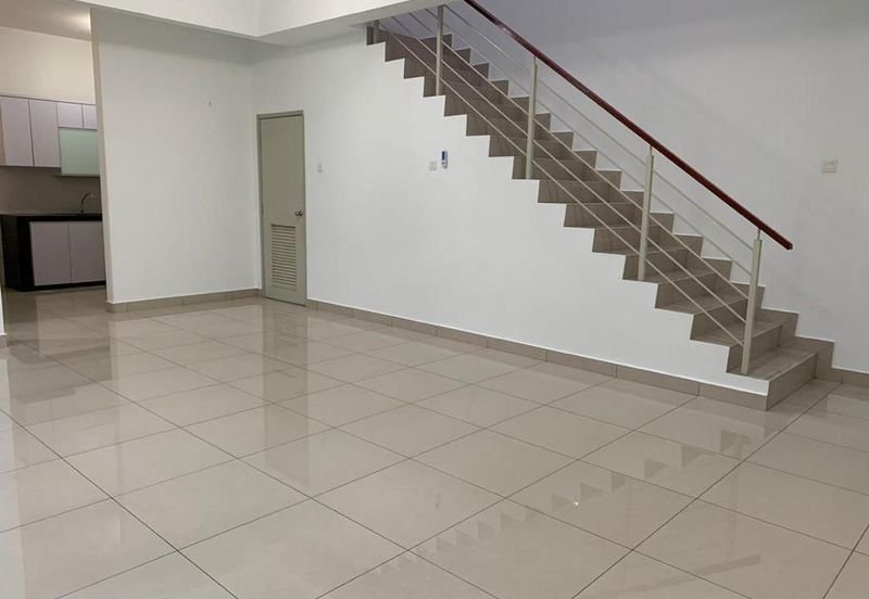 Maple Red, Adda Heights