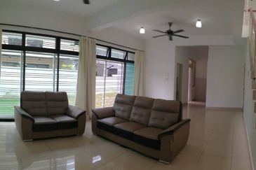 Maple Red, Adda Heights