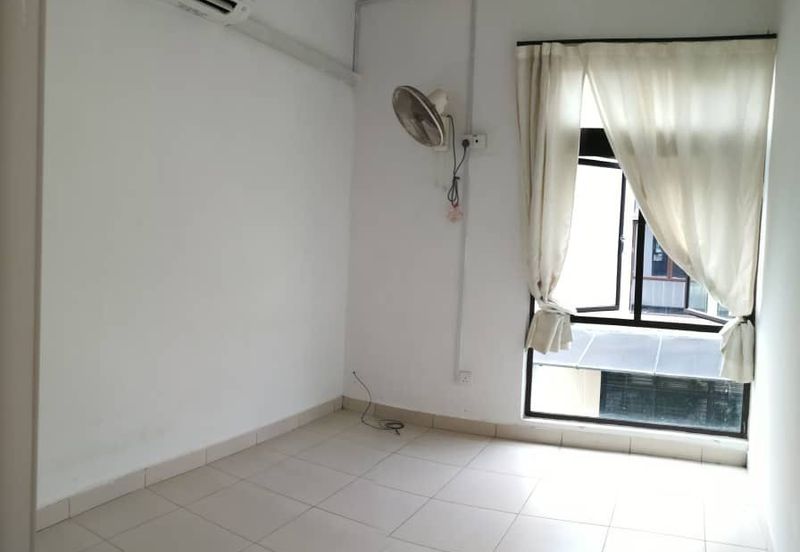 Maple Red, Adda Heights