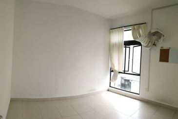 Maple Red, Adda Heights