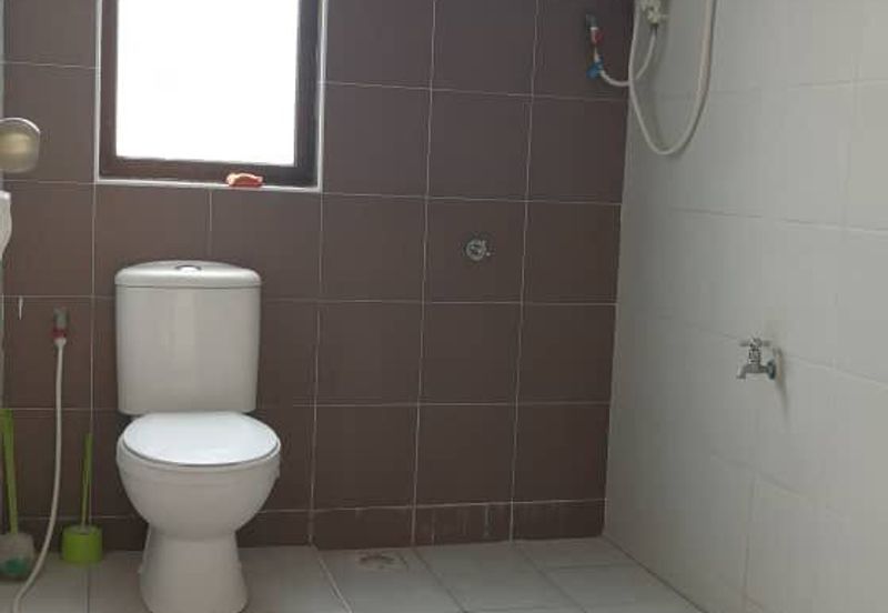 Maple Red, Adda Heights