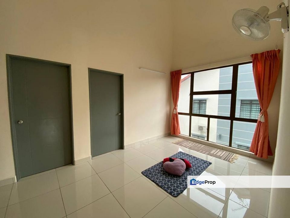 Double Storey Terrace House in Dato Onn 15 For Sale, Johor, Johor Bahru
