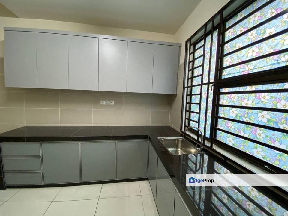 Double Storey Terrace House in Dato Onn 15 For Sale, Johor, Johor Bahru