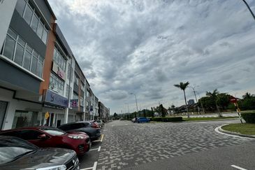 Crest @ Austin Emerald 1