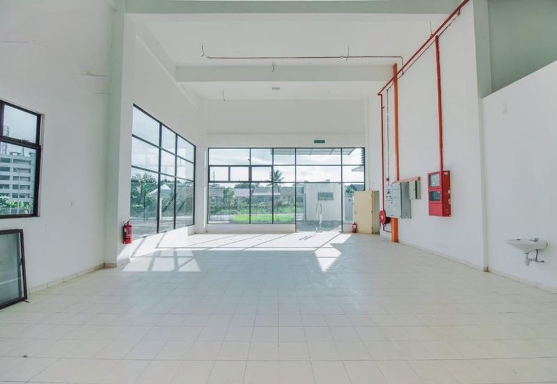 2.5 Storey Semi D Factory Tampoi For Rent