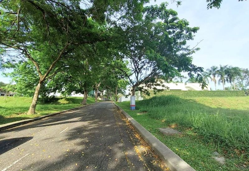 Leisure Farm Bungalow Land For Sale