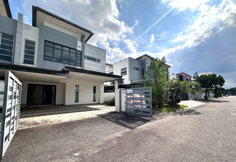 Double Storey Semi Detached Fenix Villa Setia Tropika For Sale