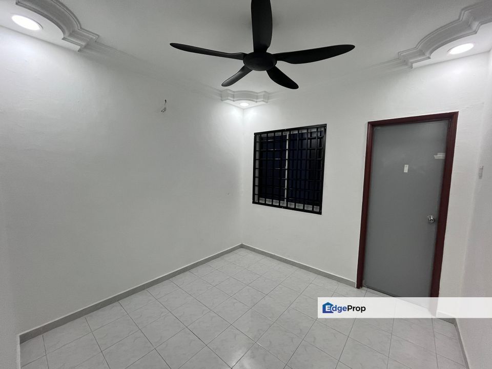 Double Storey Terrace House in Taman Sri Saujana For Sale, Johor, Kota Tinggi