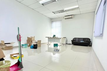 Kempas Utama Industrial Park