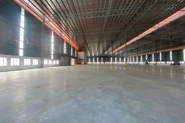 Detached Warehouse Kawasan Perindustrian SILC Gelang Patah For Rent