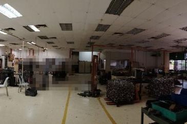 Detached Factory with 3 Storey Office Taman Perindustrian Dewani For Sale