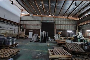 Detached Factory with 3 Storey Office Taman Perindustrian Dewani For Sale